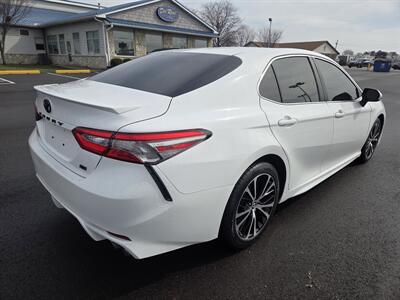2018 Toyota Camry SE   - Photo 3 - Lafayette, IN 47905