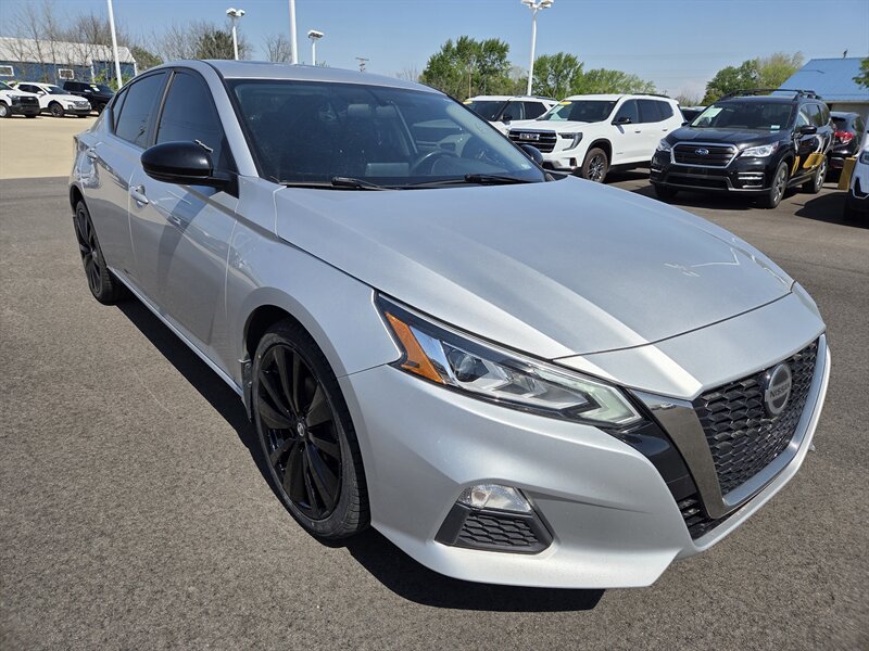 2019 Nissan Altima 2.5 SR   - Photo 1 - Lafayette, IN 47905