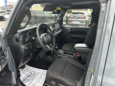 2024 Jeep Wrangler Rubicon 4xe - Photo 9 - Lafayette, IN 47905