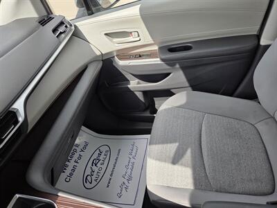 2021 Toyota Sienna LE 8-Passenger   - Photo 22 - Lafayette, IN 47905