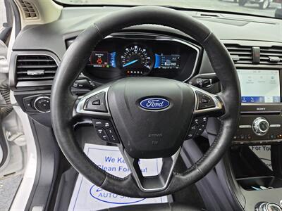 2019 Ford Fusion Hybrid Titanium   - Photo 14 - Lafayette, IN 47905
