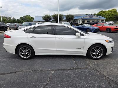 2019 Ford Fusion Hybrid Titanium   - Photo 2 - Lafayette, IN 47905