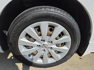 2015 Nissan Sentra S   - Photo 9 - Lafayette, IN 47905