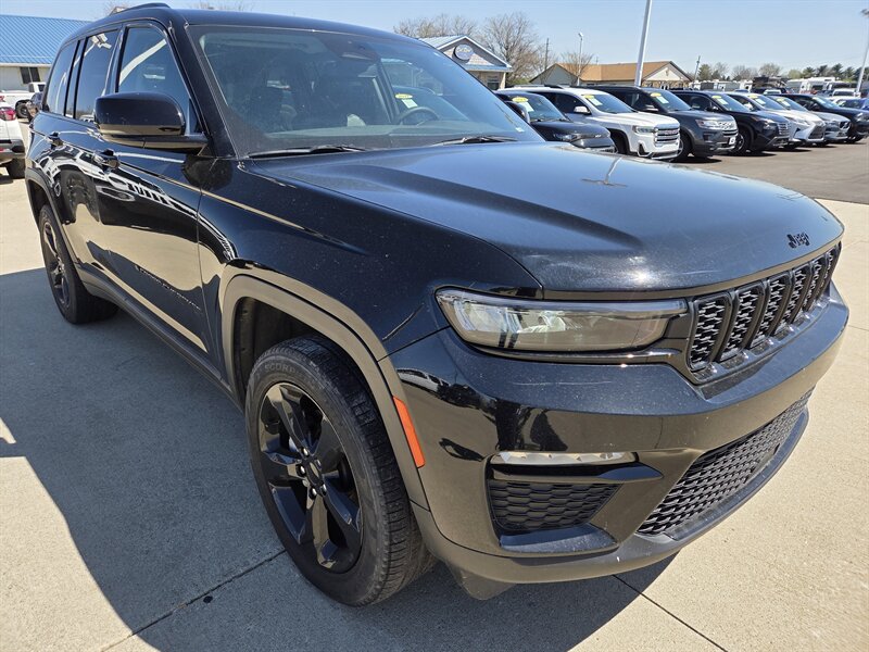 2023 Jeep Grand Cherokee Limited   - Photo 1 - Lafayette, IN 47905