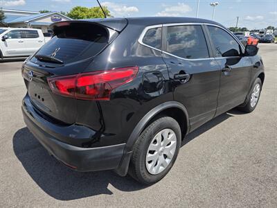 2017 Nissan Rogue Sport S - Photo 3 - Lafayette, IN 47905