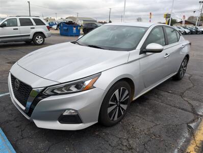 2021 Nissan Altima 2.5 SV   - Photo 7 - Lafayette, IN 47905