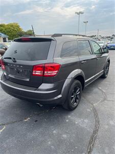 2020 Dodge Journey SE Value   - Photo 3 - Lafayette, IN 47905