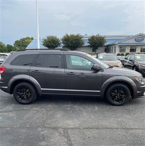 2020 Dodge Journey SE Value   - Photo 2 - Lafayette, IN 47905