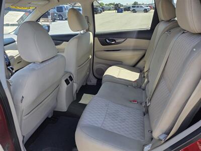 2019 Nissan Rogue SV   - Photo 11 - Lafayette, IN 47905