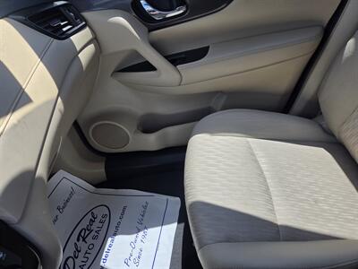 2019 Nissan Rogue SV   - Photo 20 - Lafayette, IN 47905