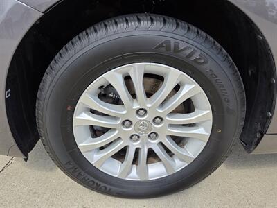 2014 Toyota Sienna XLE 7-Passenger Auto   - Photo 9 - Lafayette, IN 47905