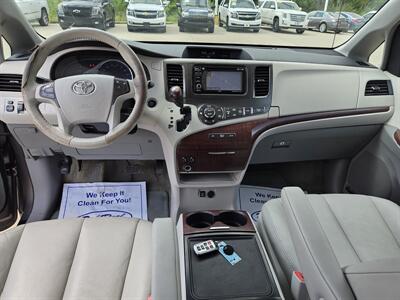 2014 Toyota Sienna XLE 7-Passenger Auto   - Photo 11 - Lafayette, IN 47905