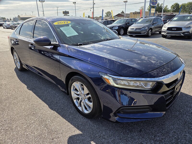 2019 Honda Accord LX - Photo 1 - Lafayette, IN 47905