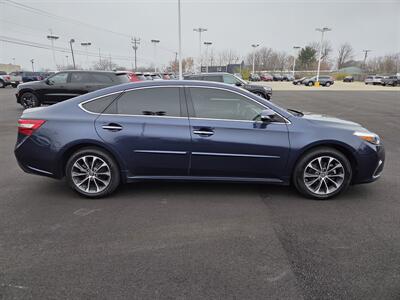 2018 Toyota Avalon XLE - Photo 2 - Lafayette, IN 47905