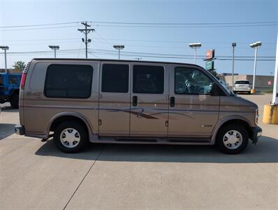 1996 CHEVROLET EXPRESS G10   - Photo 2 - Lafayette, IN 47905