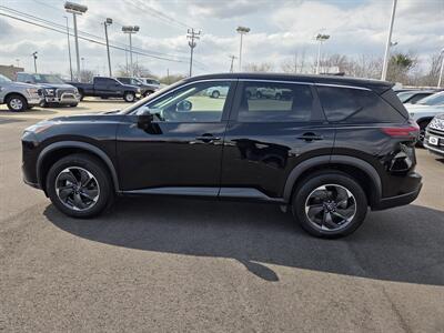 2024 Nissan Rogue SV - Photo 6 - Lafayette, IN 47905