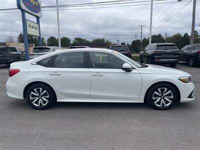 2022 Honda Civic LX - Photo 2 - Lafayette, IN 47905