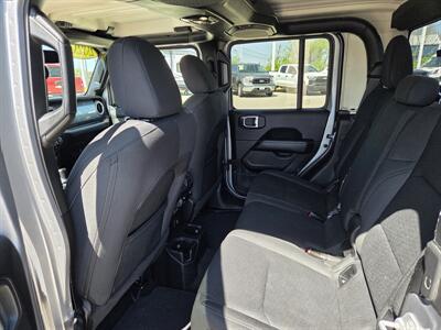 2020 Jeep Gladiator Overland   - Photo 11 - Lafayette, IN 47905