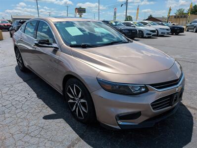 2018 Chevrolet Malibu LT   - Photo 1 - Lafayette, IN 47905