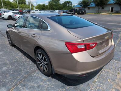 2018 Chevrolet Malibu LT   - Photo 5 - Lafayette, IN 47905