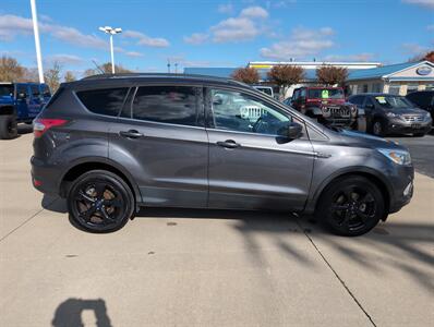 2017 Ford Escape SE   - Photo 2 - Lafayette, IN 47905