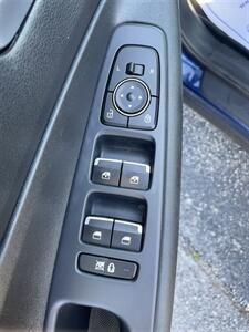 2020 Hyundai SANTA FE SEL   - Photo 17 - Lafayette, IN 47905