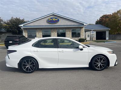 2024 Toyota Camry SE - Photo 2 - Lafayette, IN 47905
