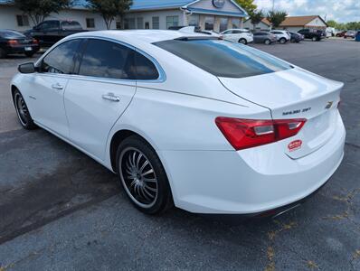 2017 Chevrolet Malibu Premier   - Photo 5 - Lafayette, IN 47905