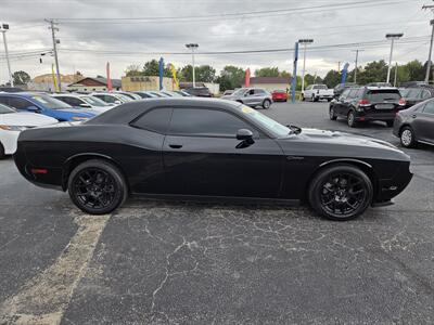 2012 Dodge Challenger SXT   - Photo 2 - Lafayette, IN 47905