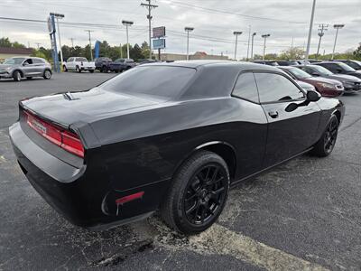 2012 Dodge Challenger SXT   - Photo 3 - Lafayette, IN 47905