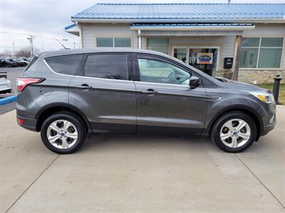 2017 Ford Escape SE   - Photo 2 - Lafayette, IN 47905