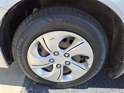 2015 Honda Civic LX   - Photo 9 - Lafayette, IN 47905