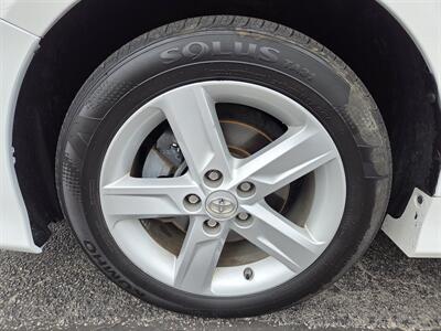 2012 Toyota Camry SE   - Photo 9 - Lafayette, IN 47905