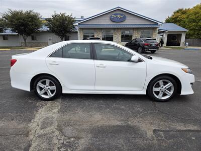 2012 Toyota Camry SE   - Photo 2 - Lafayette, IN 47905