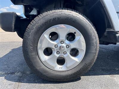 2013 Jeep Wrangler Sahara   - Photo 9 - Lafayette, IN 47905