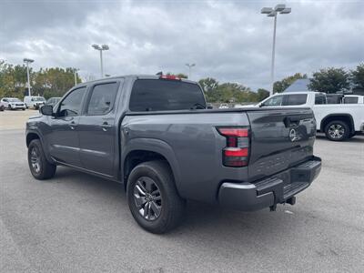 2023 Nissan Frontier SV - Photo 5 - Lafayette, IN 47905