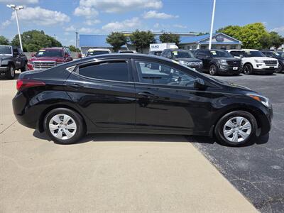 2016 Hyundai ELANTRA SE   - Photo 2 - Lafayette, IN 47905
