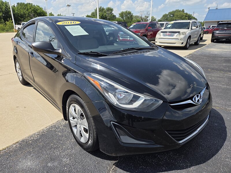 2016 Hyundai ELANTRA SE - Photo 1 - Lafayette, IN 47905