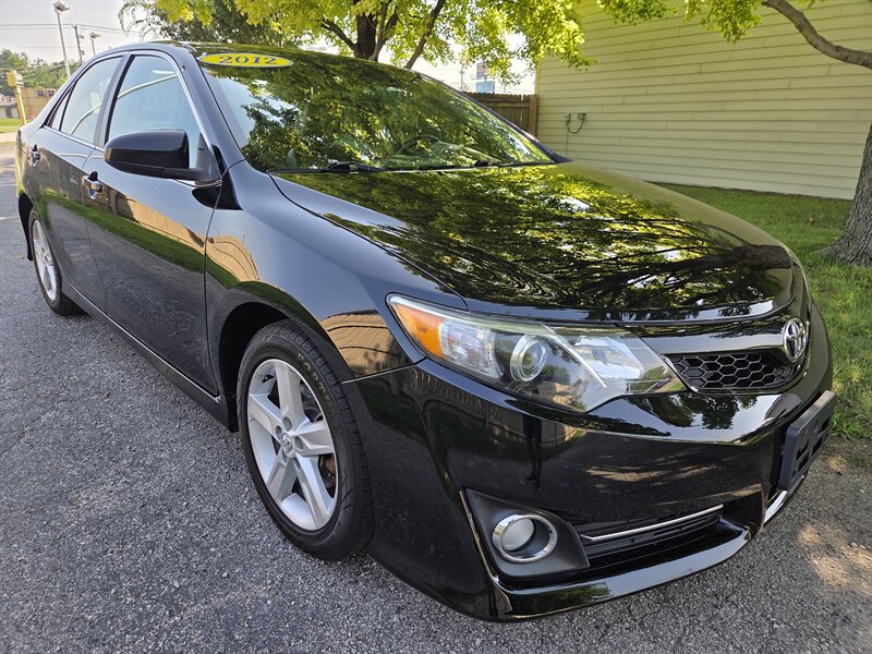 2012 Toyota Camry SE - Photo 1 - Lafayette, IN 47905