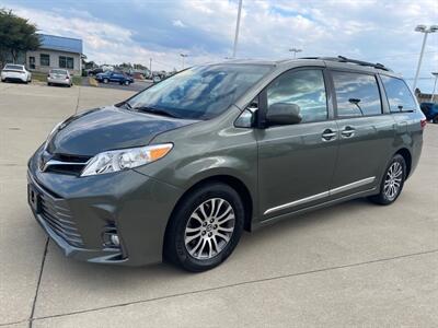 2018 Toyota Sienna XLE 8-Passenger   - Photo 7 - Lafayette, IN 47905