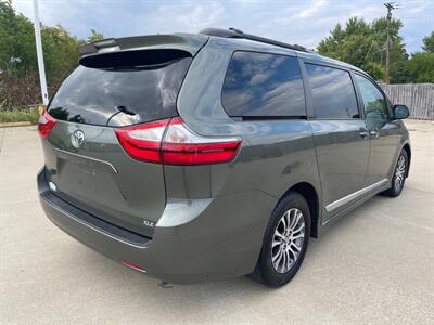 2018 Toyota Sienna XLE 8-Passenger   - Photo 3 - Lafayette, IN 47905