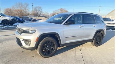 2024 Jeep Grand Cherokee Altitude   - Photo 7 - Lafayette, IN 47905
