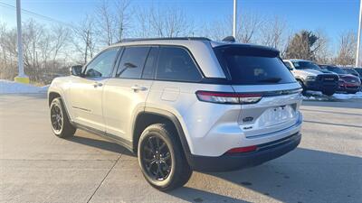 2024 Jeep Grand Cherokee Altitude   - Photo 5 - Lafayette, IN 47905