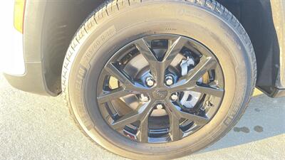 2024 Jeep Grand Cherokee Altitude   - Photo 9 - Lafayette, IN 47905