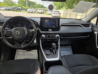 2022 Toyota RAV4 Hybrid LE - Photo 12 - Lafayette, IN 47905