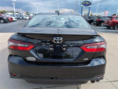 2021 Toyota Camry SE   - Photo 4 - Lafayette, IN 47905