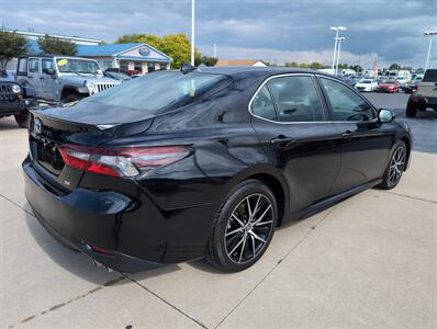 2021 Toyota Camry SE   - Photo 3 - Lafayette, IN 47905