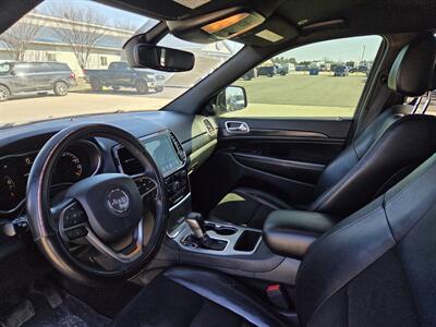 2019 Jeep Grand Cherokee Laredo   - Photo 10 - Lafayette, IN 47905