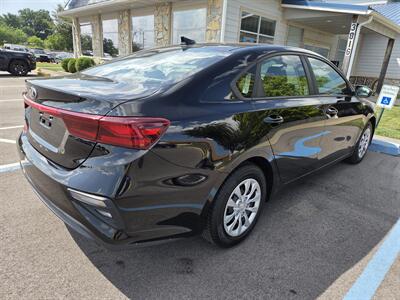 2020 Kia Forte FE - Photo 3 - Lafayette, IN 47905