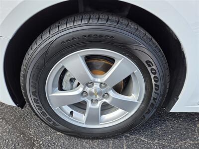 2016 Chevrolet Cruze Limited 1LT Auto   - Photo 9 - Lafayette, IN 47905